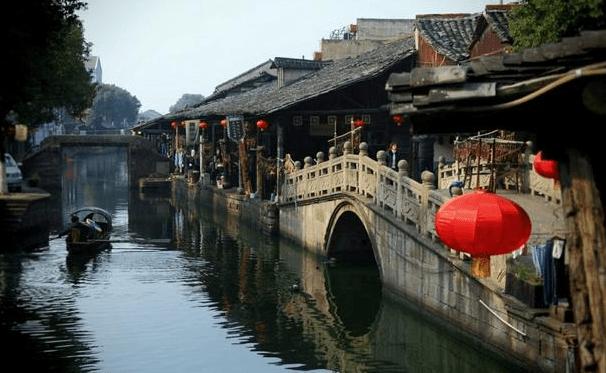 水流会绕开石头住前流淌发现这种现象原因是什么？游戏画面